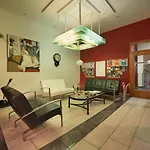 レジデンス エミー ホテル 4*