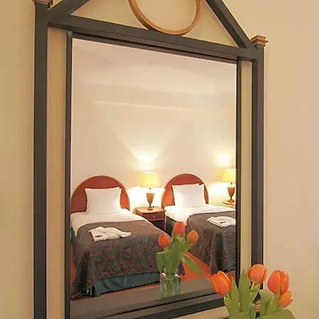 Rezidence Emmy Hotel 4*