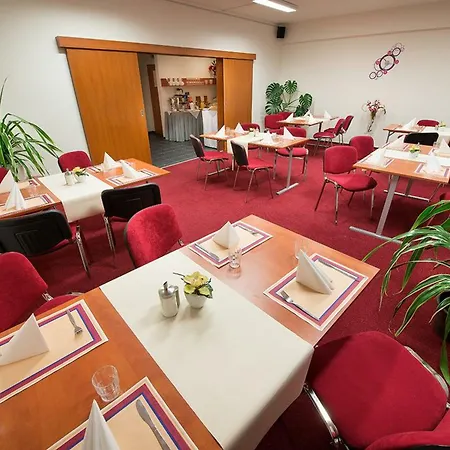 Rezidence Emmy Hotel 4*