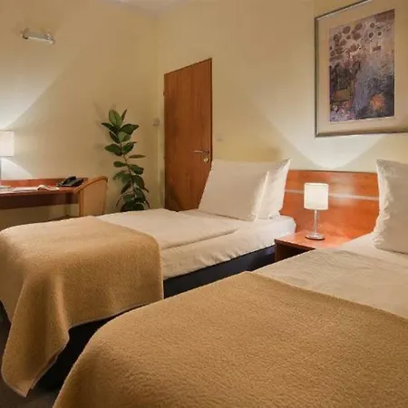 Rezidence Emmy Hotell 4*